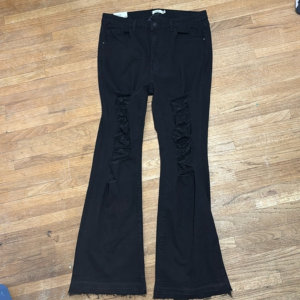 High rise ripped jeans